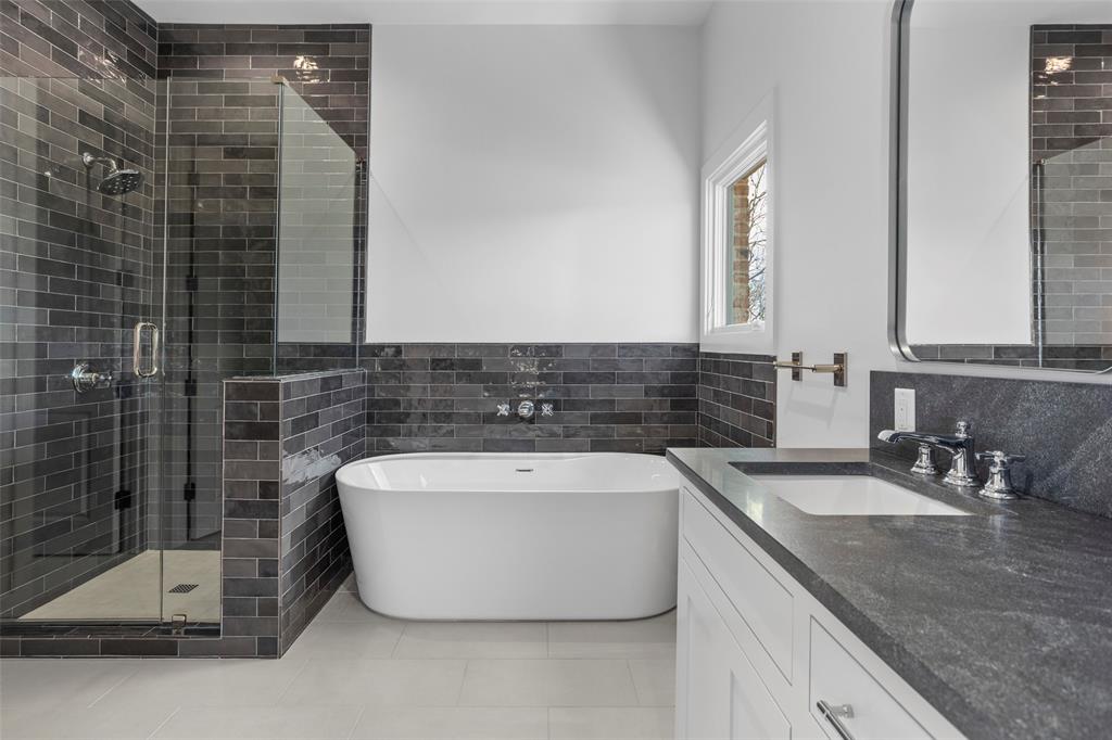 CHAMBERLAIN ARLINGTON HTS 1ST BLOCK - Residential