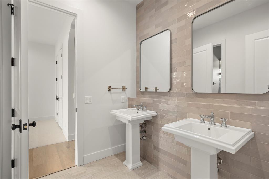 CHAMBERLAIN ARLINGTON HTS 1ST BLOCK - Residential