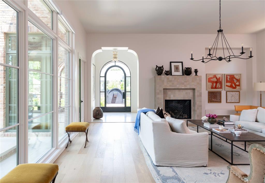 CHAMBERLAIN ARLINGTON HTS 1ST BLOCK - Residential