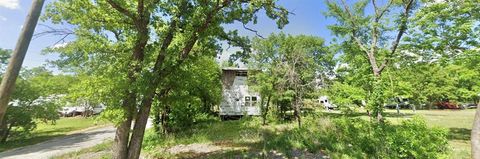 Photo of 82 Sweetgum ST, Denison, TX 75020 (MLS # 21285986)
