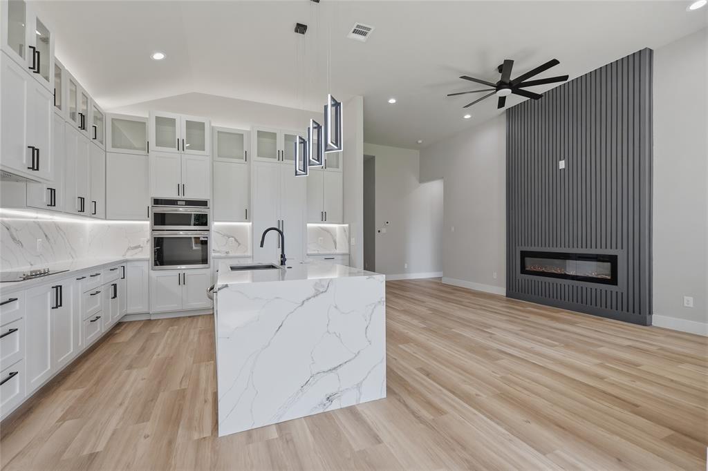 ERVAY TERRACE - Residential