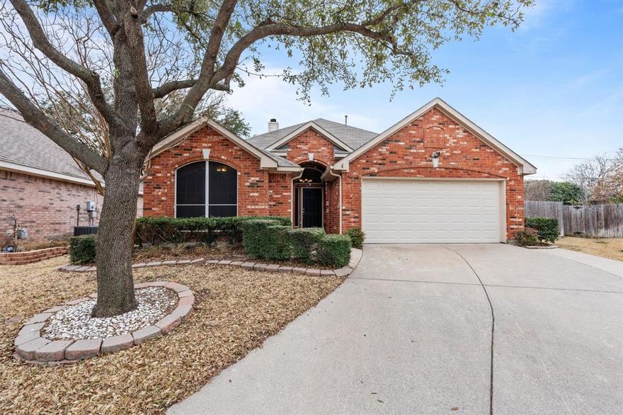 Discover contemporary living at its best at 4800 Davy Crockett in Fort Worth, TX. This inviting residence offers a perfect blend of modern comforts and convenient amenities in Keller ISD. The kitchen is equipped with modern appliances and plenty of counter space, making meal prep a breeze.  Enjoy the Texas sunshine in the spacious backyard featuring a wonderful covered deck, ideal for hosting gatherings or simply enjoying the outdoors.