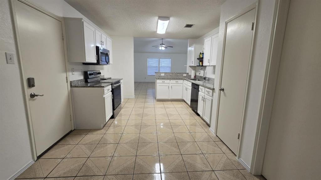 Arlington Meadows Add - Residential Lease