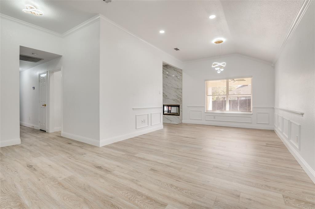 322 E Hillcroft Drive