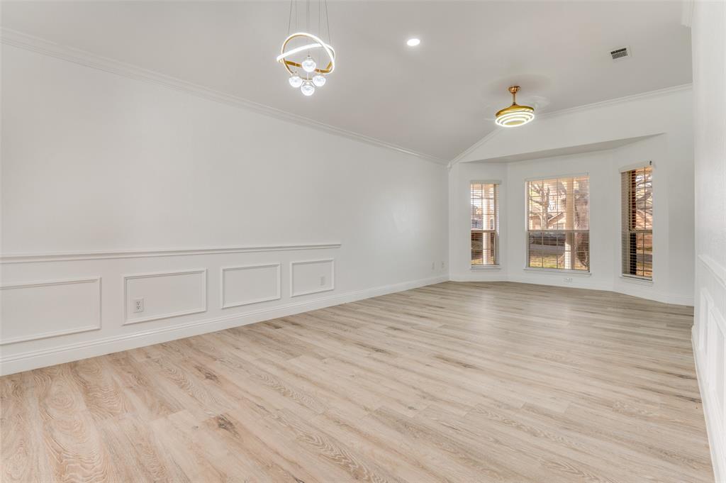 322 E Hillcroft Drive