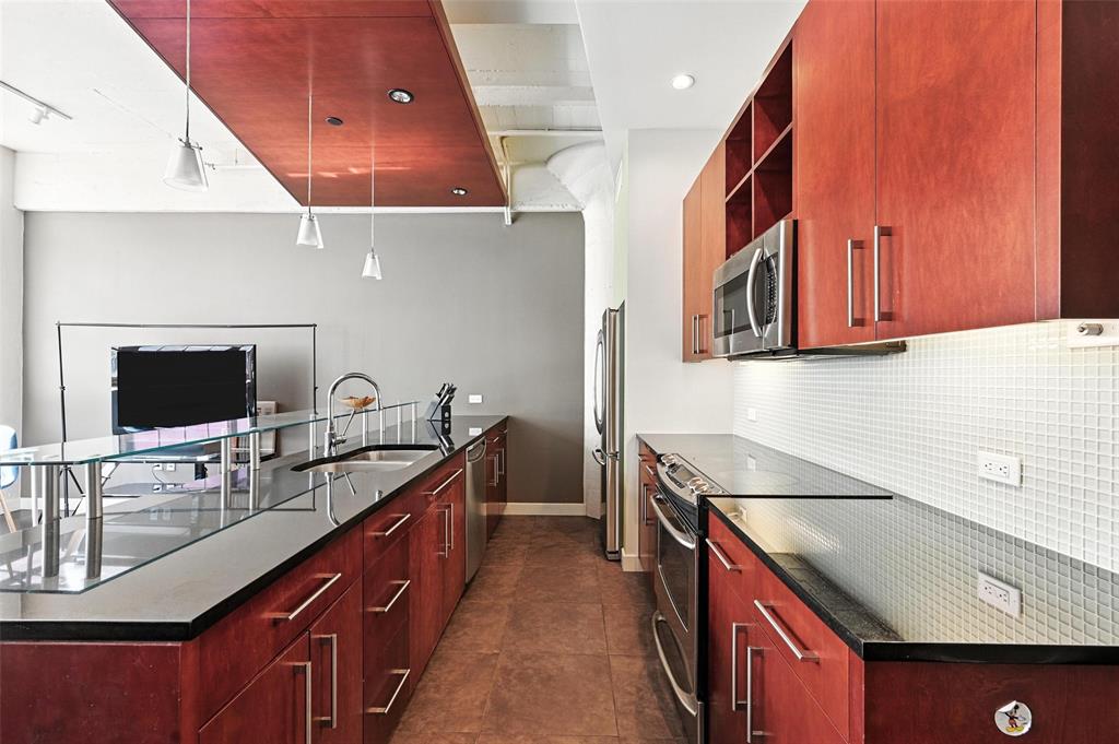 One Montgomery Plaza Residence Condo - Residential Lease