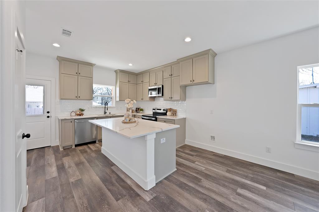 Whispering Oaks - Residential