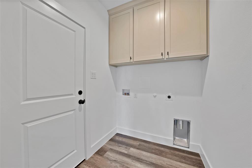 Whispering Oaks - Residential