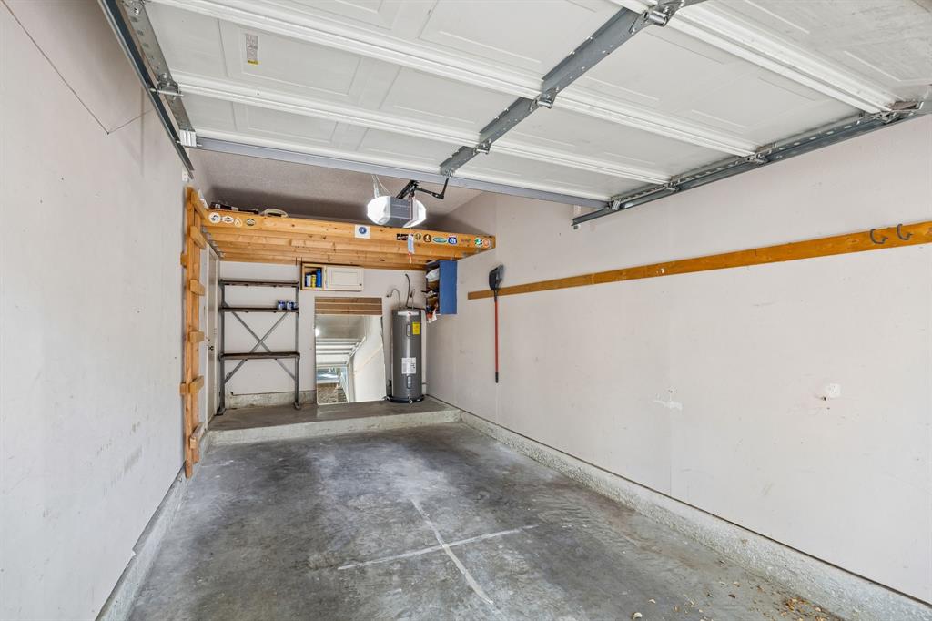 Oaks Of Lakewood Condo - Residential