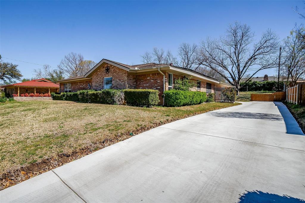 6229 Trail Lake Drive