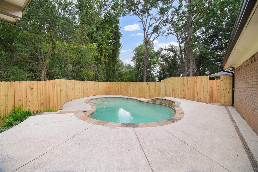 1107 Larkspur Ln.