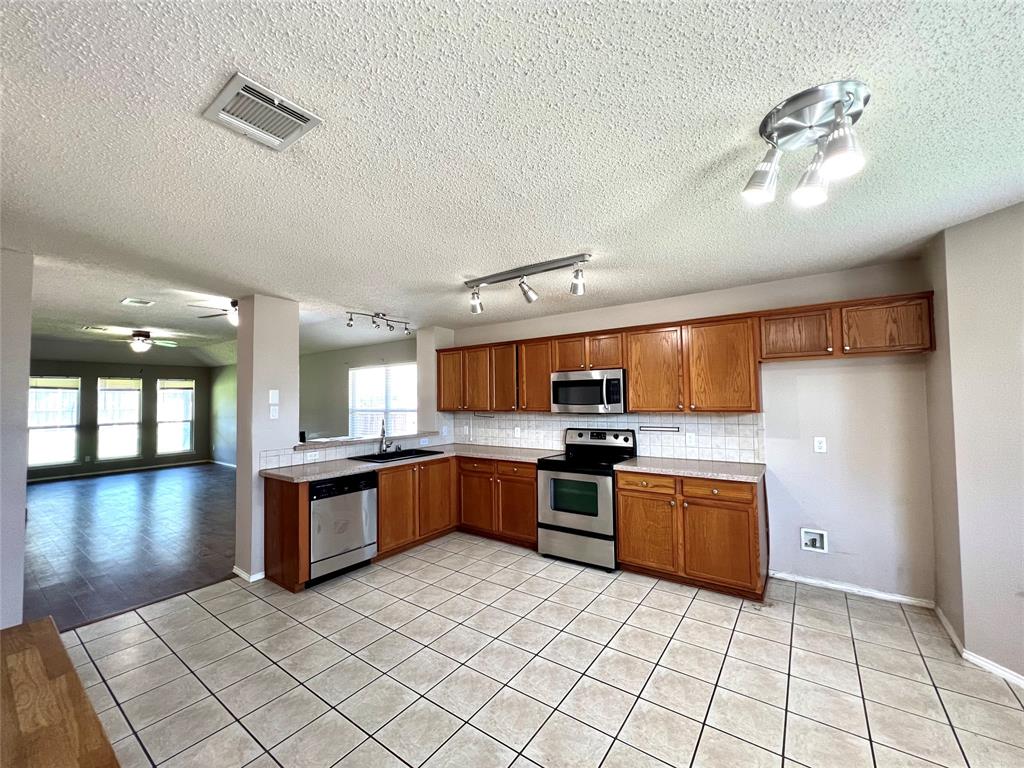 Eagles Nest At Westridge Ph 1-B - Residential Lease