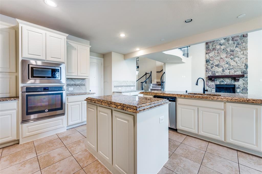 809 Frisco Hills Boulevard