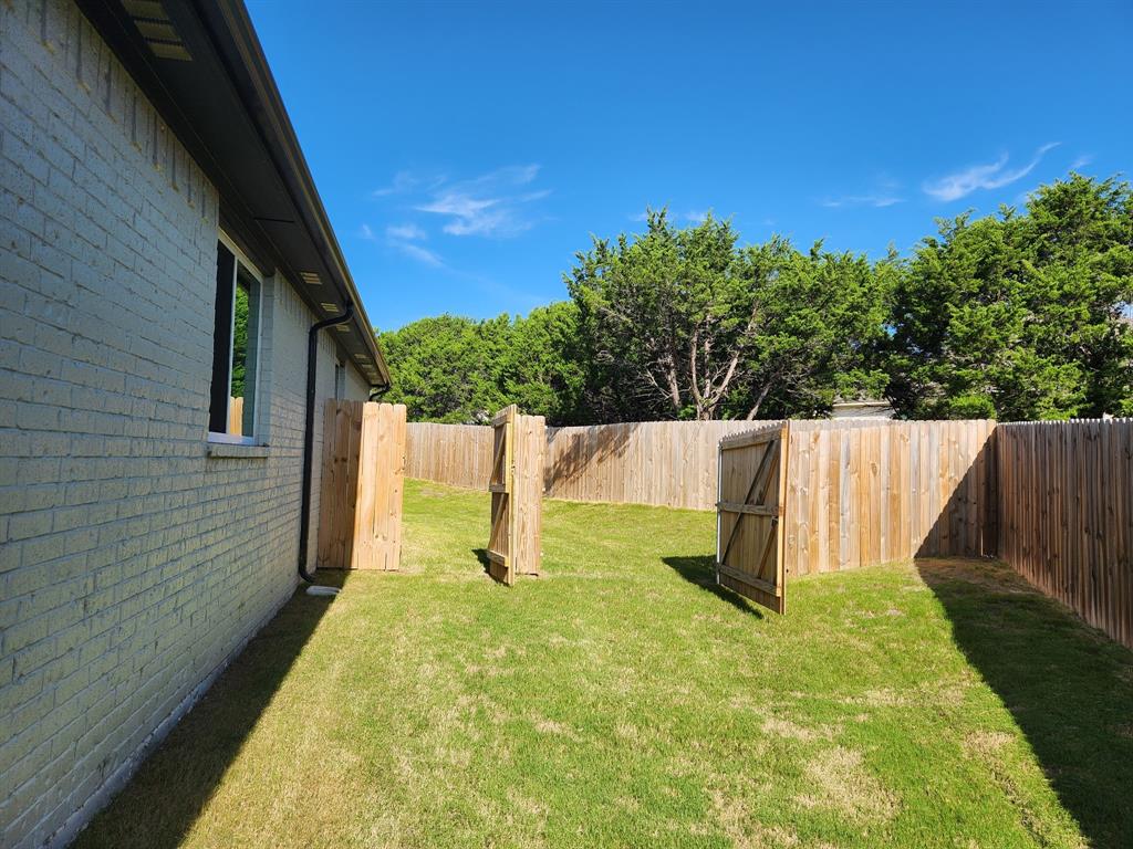 5402 Lamota Court