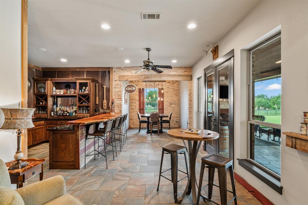 215 Thornhill Circle