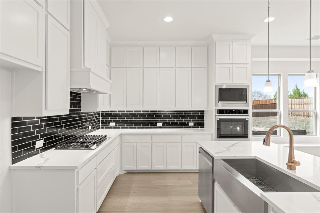 8505 Watersway Drive