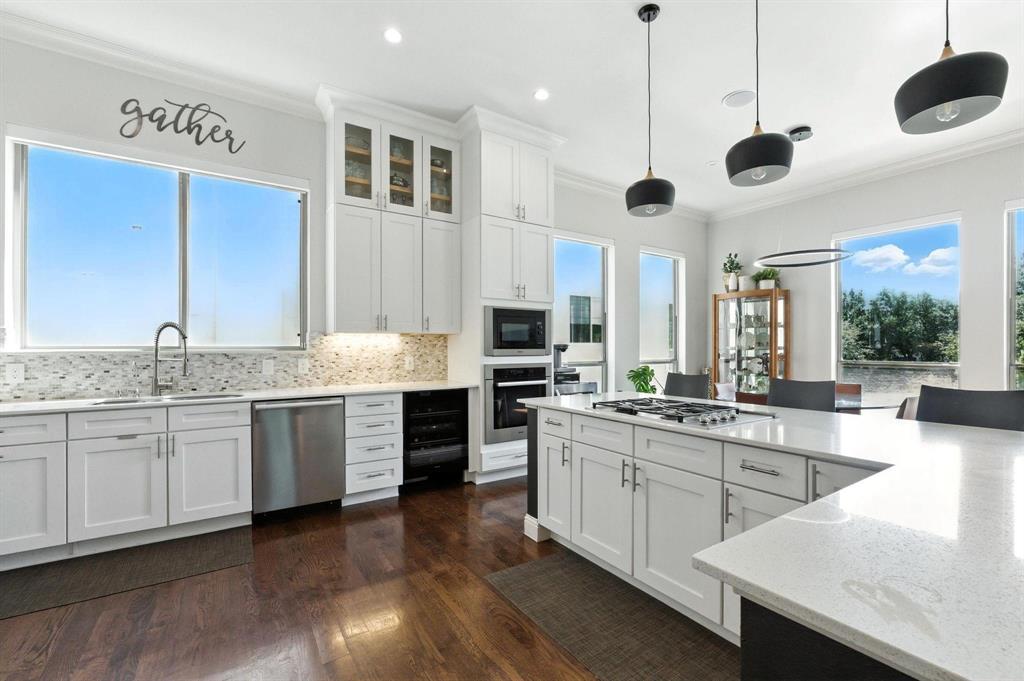 BROWNSTONES OF LAS COLINAS - Residential Lease