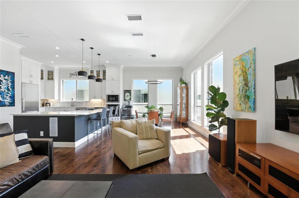 BROWNSTONES OF LAS COLINAS - Residential Lease