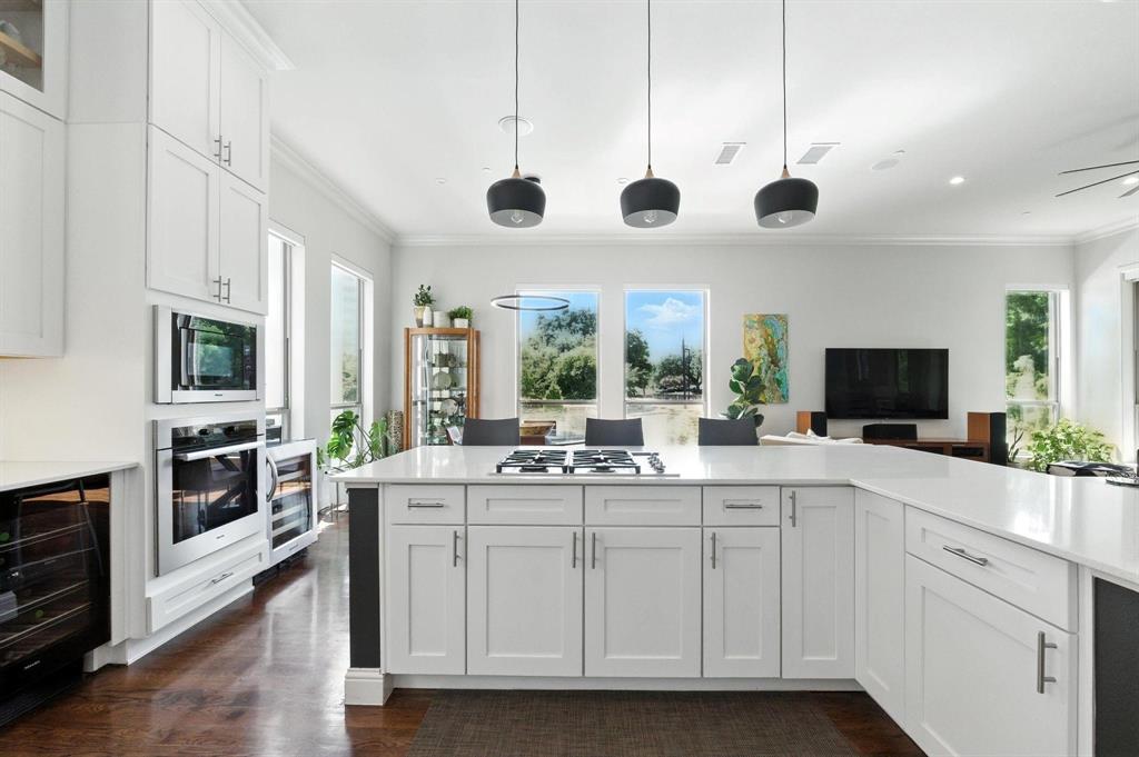 BROWNSTONES OF LAS COLINAS - Residential Lease