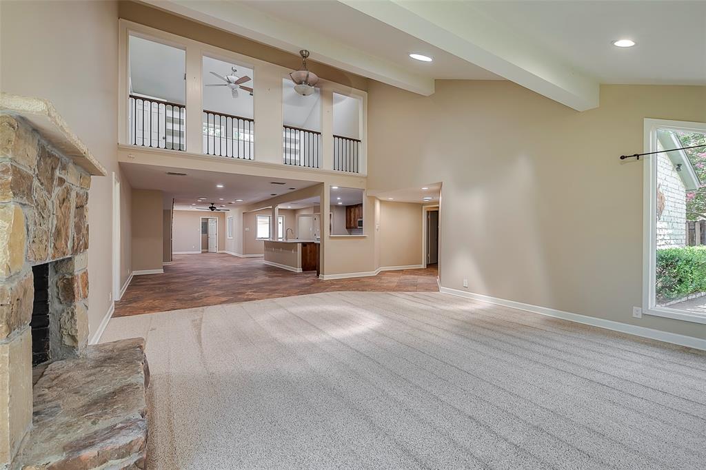 Granbury, Texas 76048, United States, 5 Bedrooms Bedrooms, ,4 BathroomsBathrooms,Residential,Pending,209327