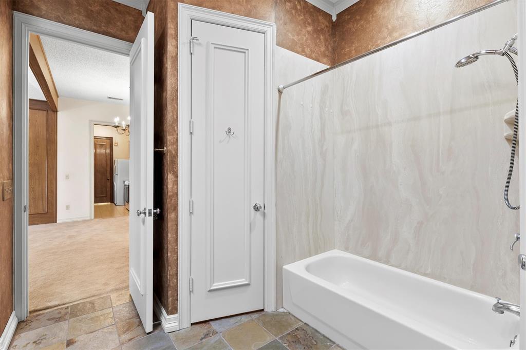 Willow Bend Country Ph One-R - Residential Lease