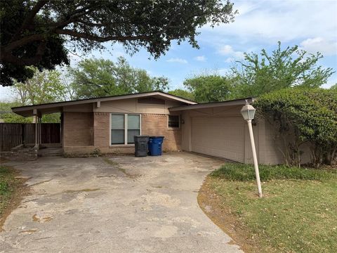 Photo of 3253 Millmar Drive, Dallas, TX 75228 (MLS # 21219669)