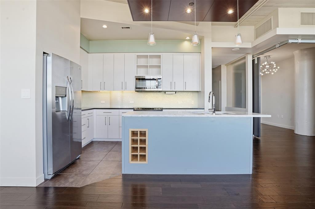 One Montgomery Plaza Residence Condo - Residential