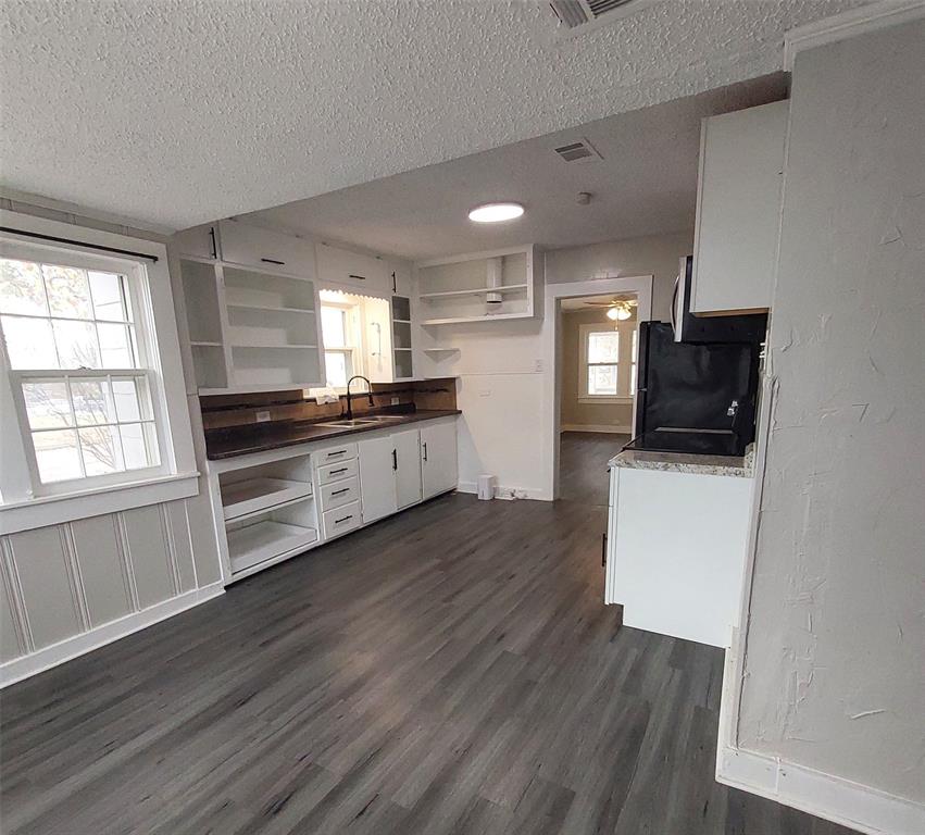 1130 W Shepherd Street