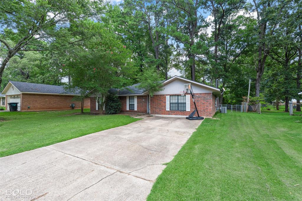 3410 Woodvine Circle