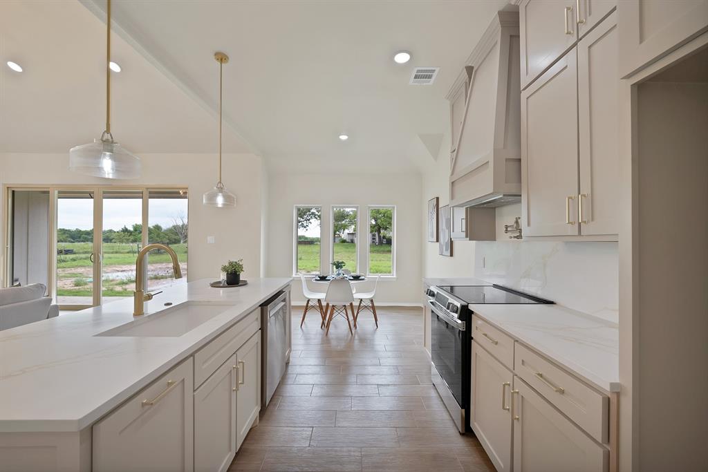 SANTOS ESTATES - Residential