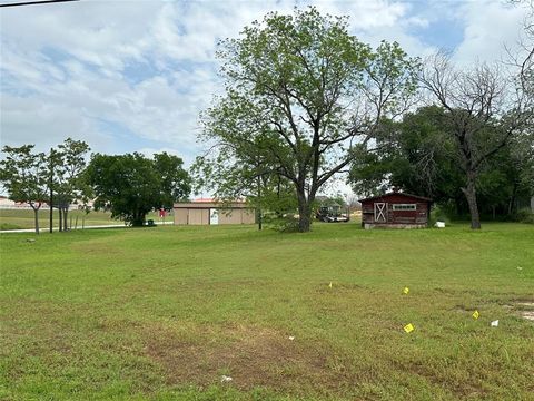 305 Eighth Street Hico TX 76457