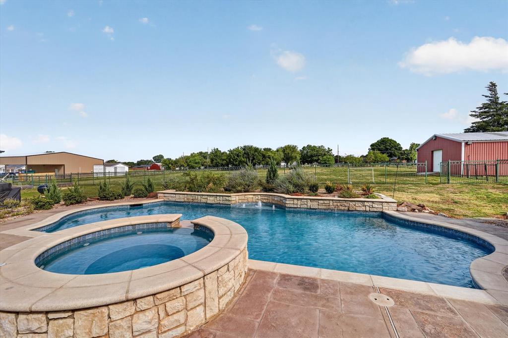 1442 FM 552