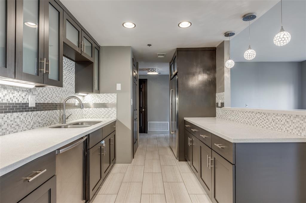 LaTour Condominiums - Residential Lease