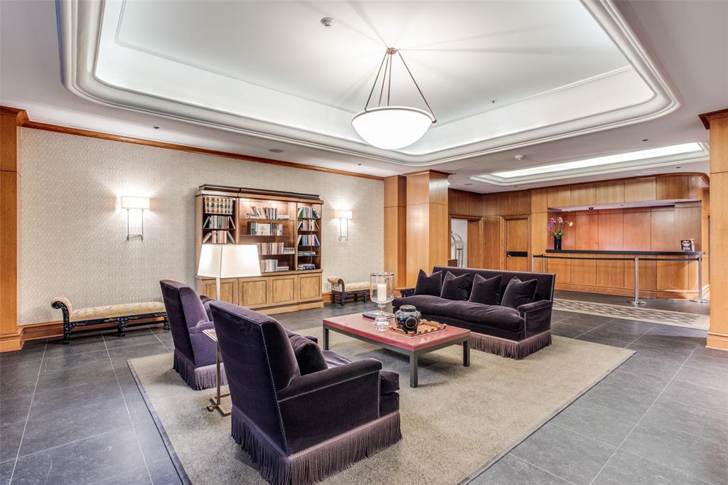 LaTour Condominiums - Residential Lease