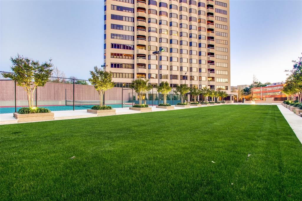 LaTour Condominiums - Residential Lease