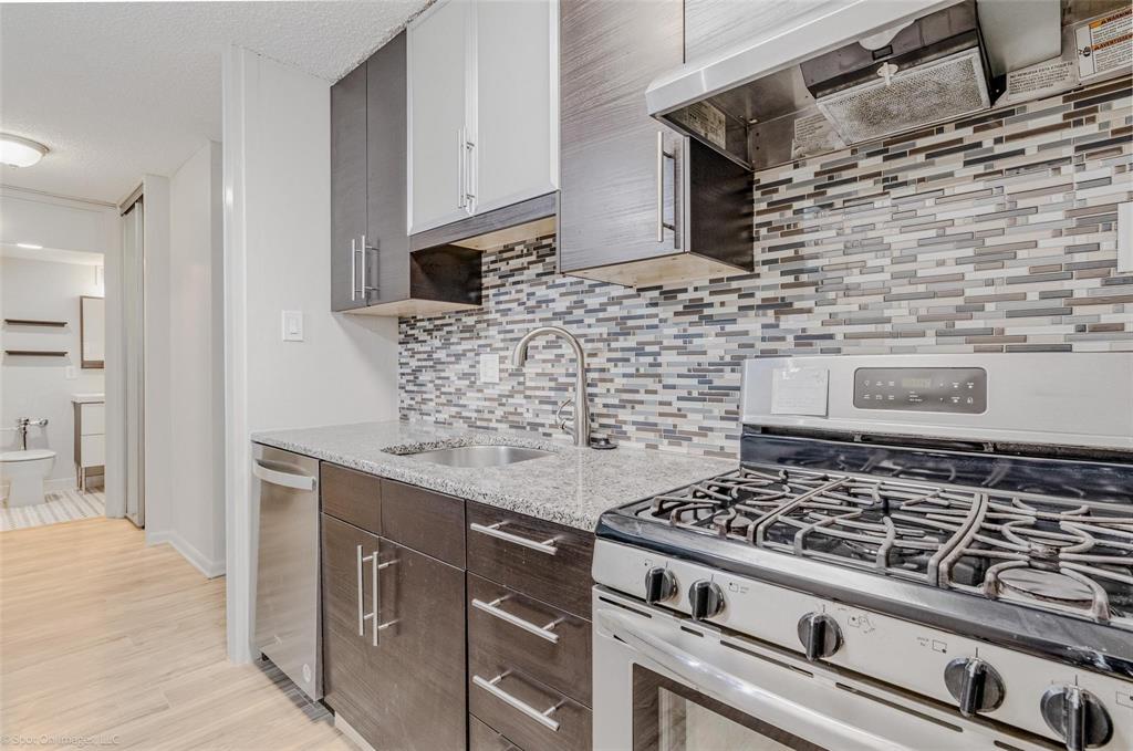 3883 Turtle Creek Boulevard 1611