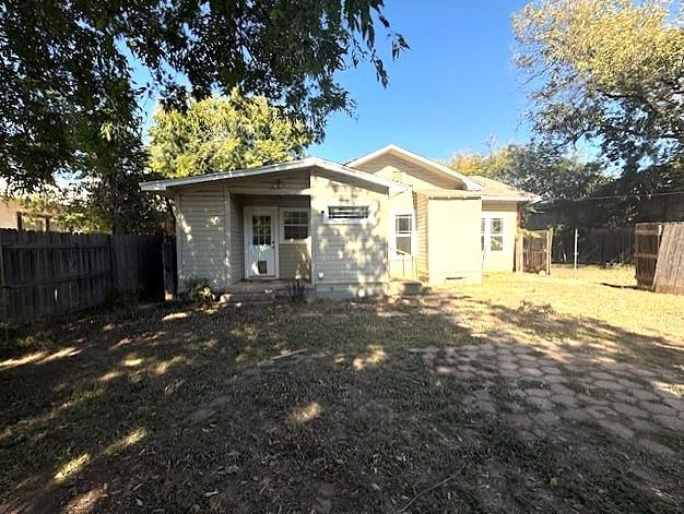 Sayles & Hughes N 2 Blk 11 Ba - Residential