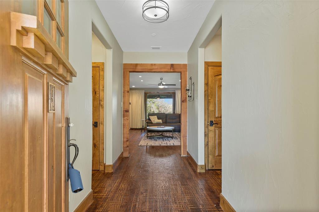 2033 Harbor Way 103