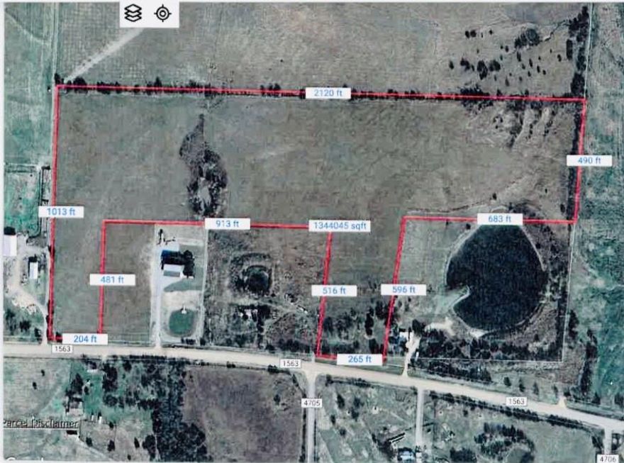 This 30-acre property offers two FM 1563 entry points, ideal for a Barn dominium or ranchette. Located minutes from East Texas A&M University Commerce and in the growing Hunt County area. Act quickly—opportunities like this are rare. Note: new physical mailing address will be needed for this property.