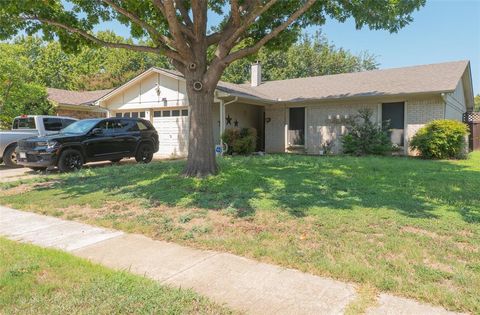 219 Nicki Lane Arlington TX 76014