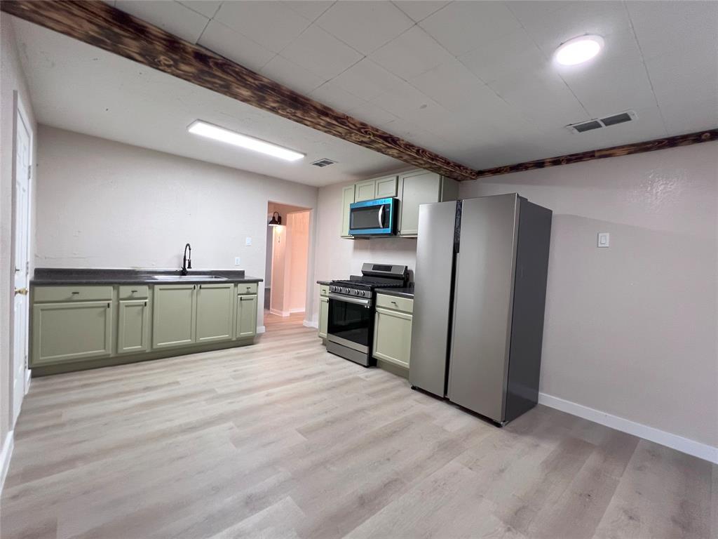 Shreveport, Louisiana 71108, United States, 3 Bedrooms Bedrooms, ,1 BathroomBathrooms,Residential,Active,204656