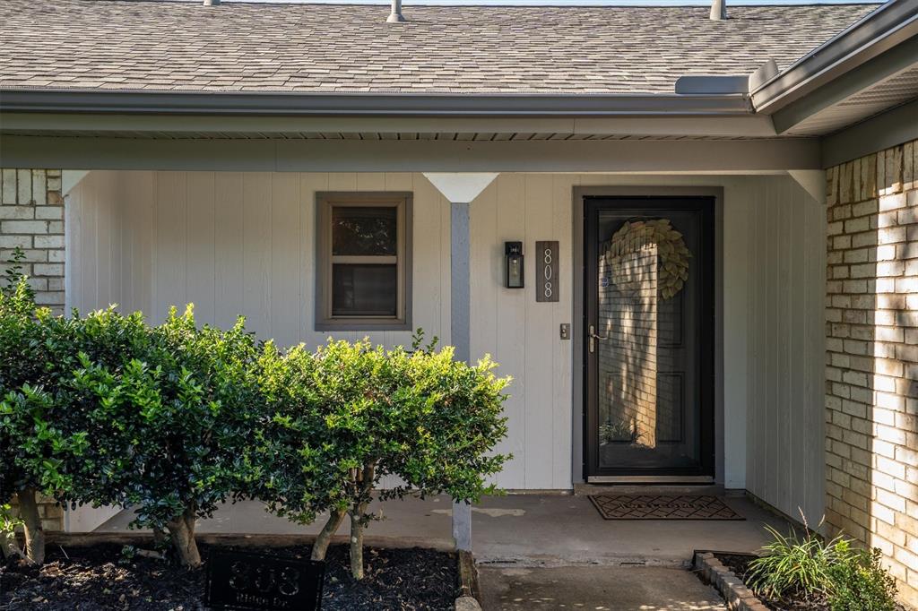 808 Ridge Drive