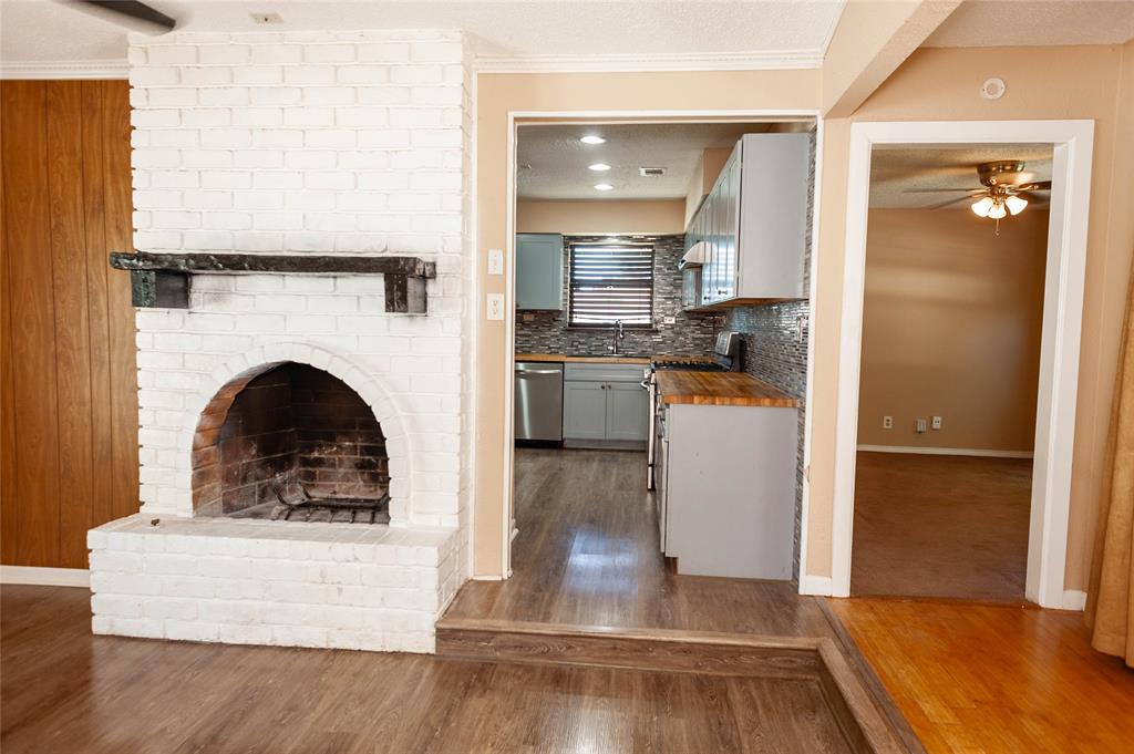 146 S Crestwood Boulevard