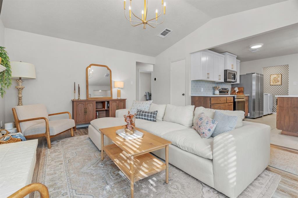 Huntington Village Add - Residential