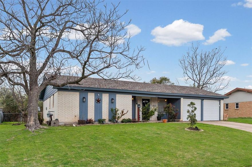 Welcome to 3900 Cresthill Road, a charming home nestled in an established Benbrook neighborhood. This inviting property offers comfortable living spaces with a warm, welcoming feel and a layout designed for both everyday living and entertaining. Natural light fills the main living areas, creating a cozy atmosphere, while the backyard provides space to relax and enjoy the outdoors. Conveniently located near shopping, dining, parks, and major roadways, this home offers both comfort and accessibility in the heart of Benbrook.