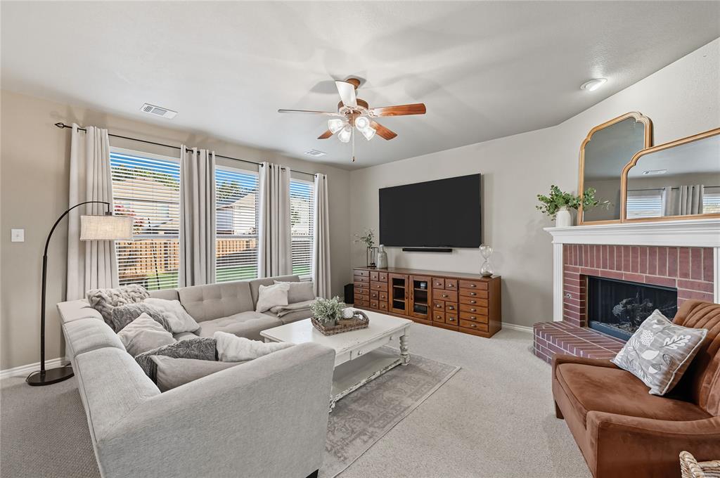 Fort Worth, Texas 76131, United States, 4 Bedrooms Bedrooms, ,3 BathroomsBathrooms,Residential,Pending,212618