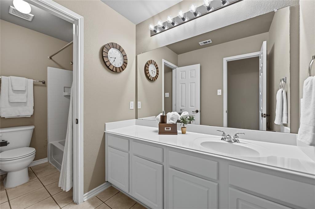 Fort Worth, Texas 76131, United States, 4 Bedrooms Bedrooms, ,3 BathroomsBathrooms,Residential,Pending,212618