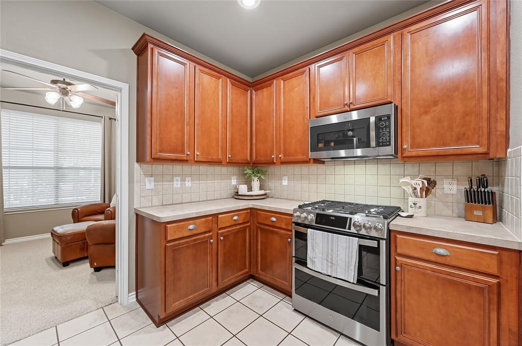 Fort Worth, Texas 76131, United States, 4 Bedrooms Bedrooms, ,3 BathroomsBathrooms,Residential,Pending,212618