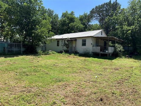 118 County Road 1811 Clifton TX 76634