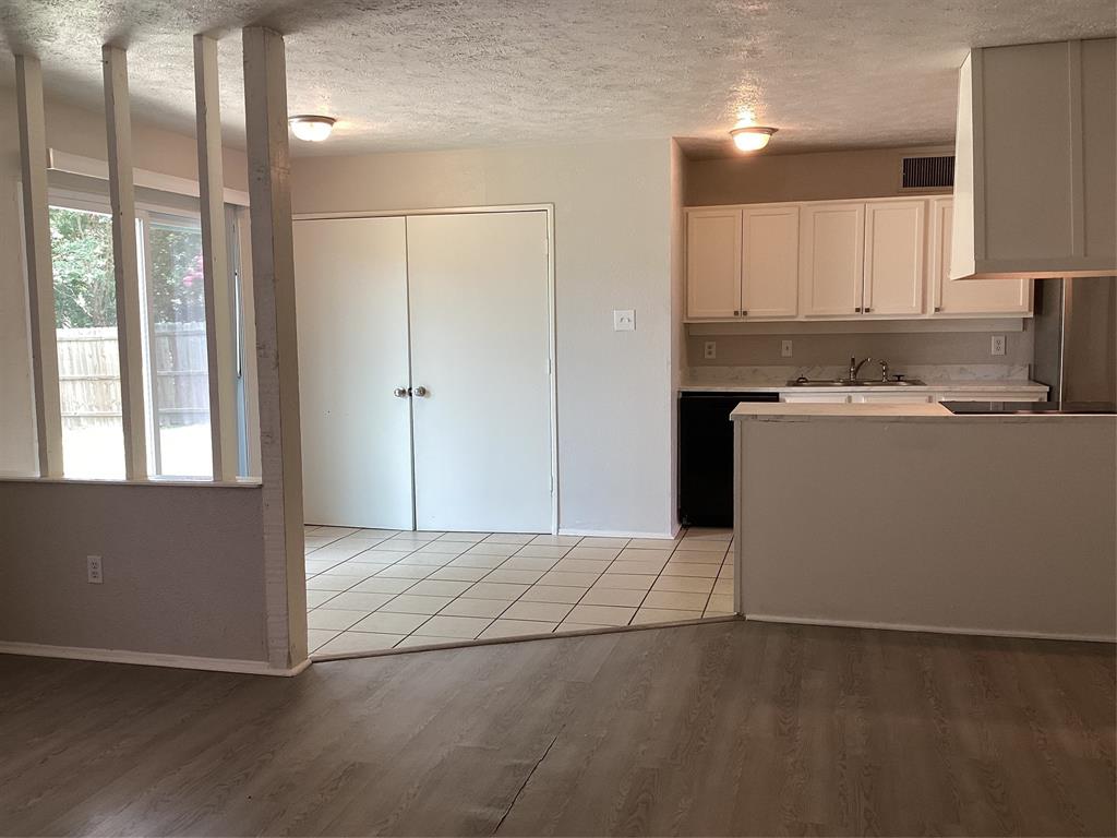6905 Glendale Drive